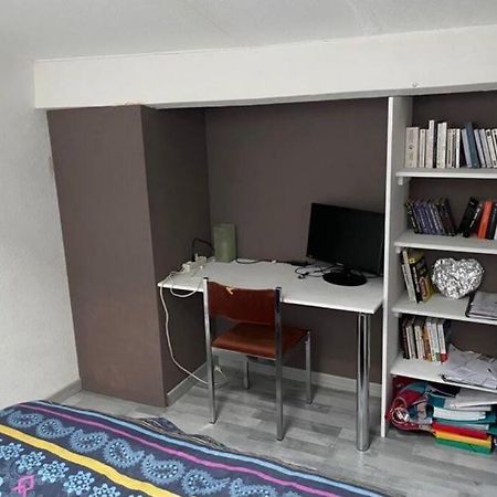 Joli Duplex En Centre Ville De 40M2 Climatise Istres Exteriér fotografie